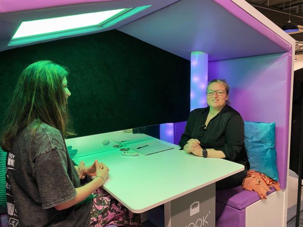 Jasmine from fluo interviewing Elena